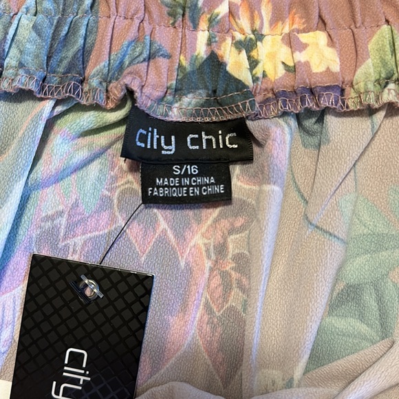 Mauve floral off the shoulder top - Picture 2 of 3